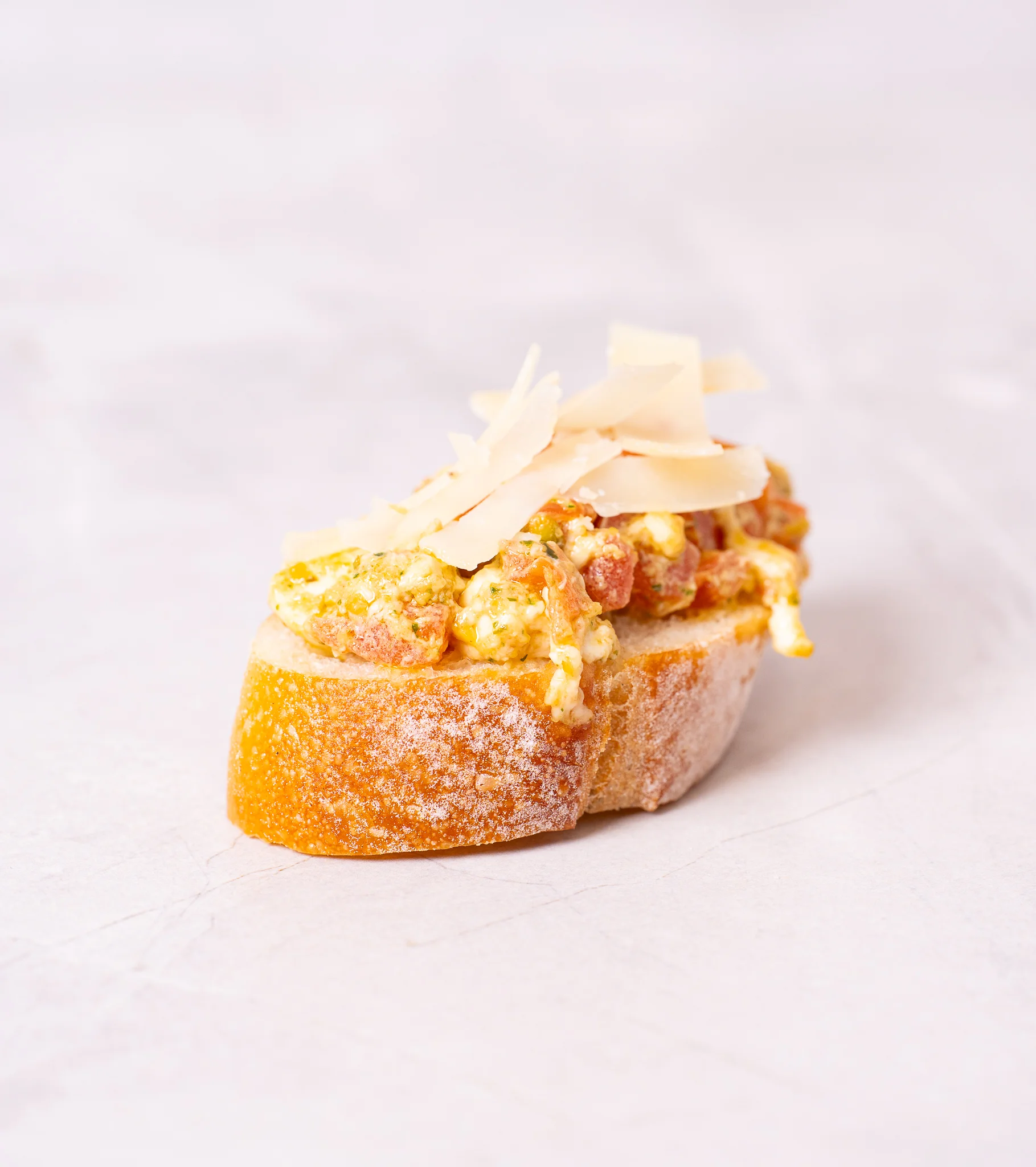 Брускета Капрезе - just grEAT ще ви го осигури.