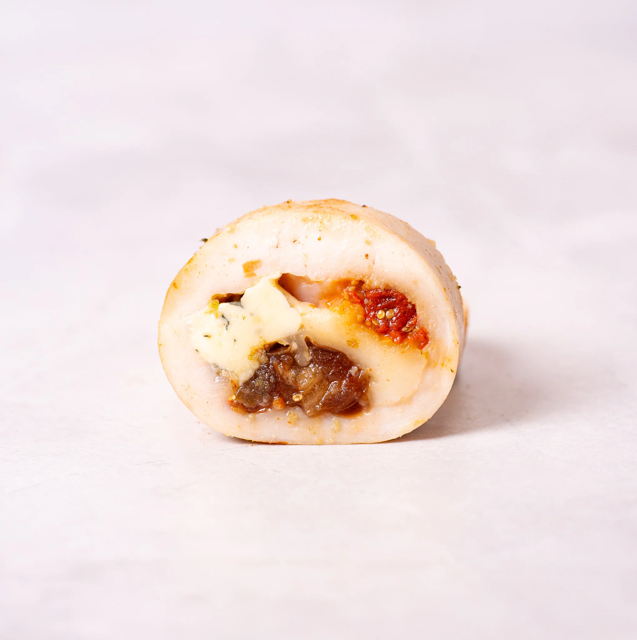 Пълнено рулце от пилешко месо