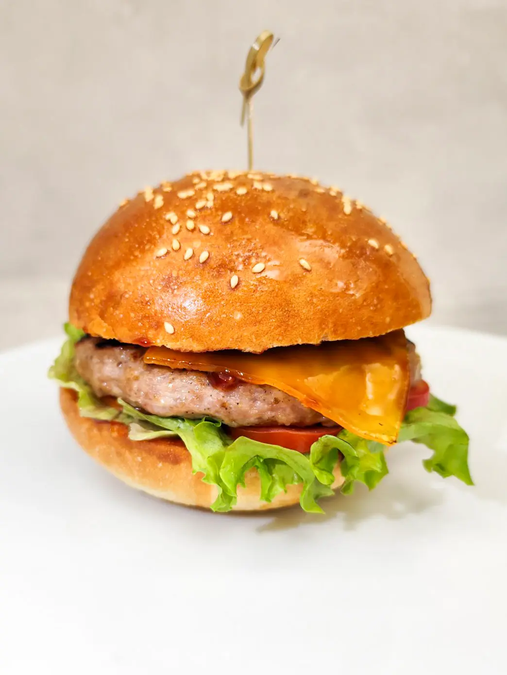 Голям чиийзбургер - приготвен от кухнята на just grEAT.