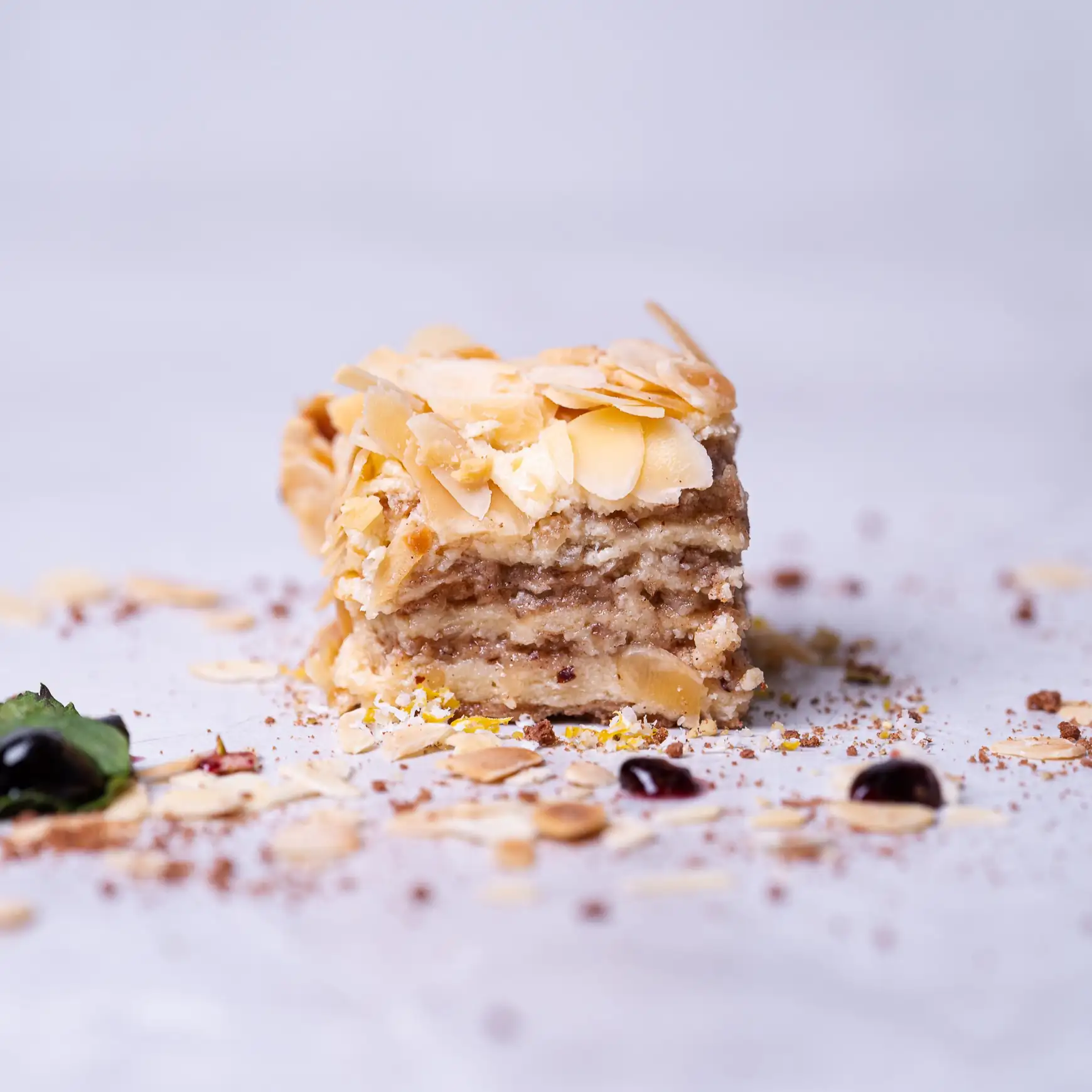 Торта Агнес Бернауер в мини вариант, изящество в една хапка, за да си отворите сетивата